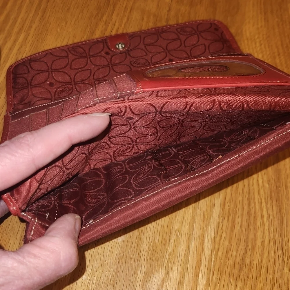 FOSSIL Red Leather Wallet  SAVE 15%! EUC